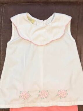 White 3T Top with Flowers
